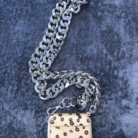 KARA NYC Biker wallet with XL chain - Picture 8 of 12